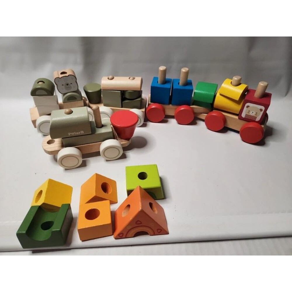 Melissa & Doug Polar Express Wooden Train Set Mixed Lot Wooden Railway Cars